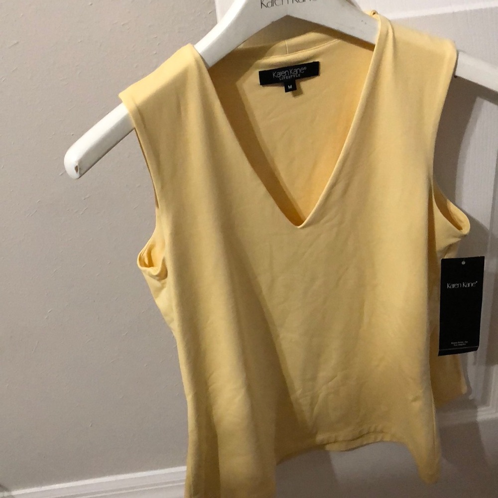Sleeveless v-neck